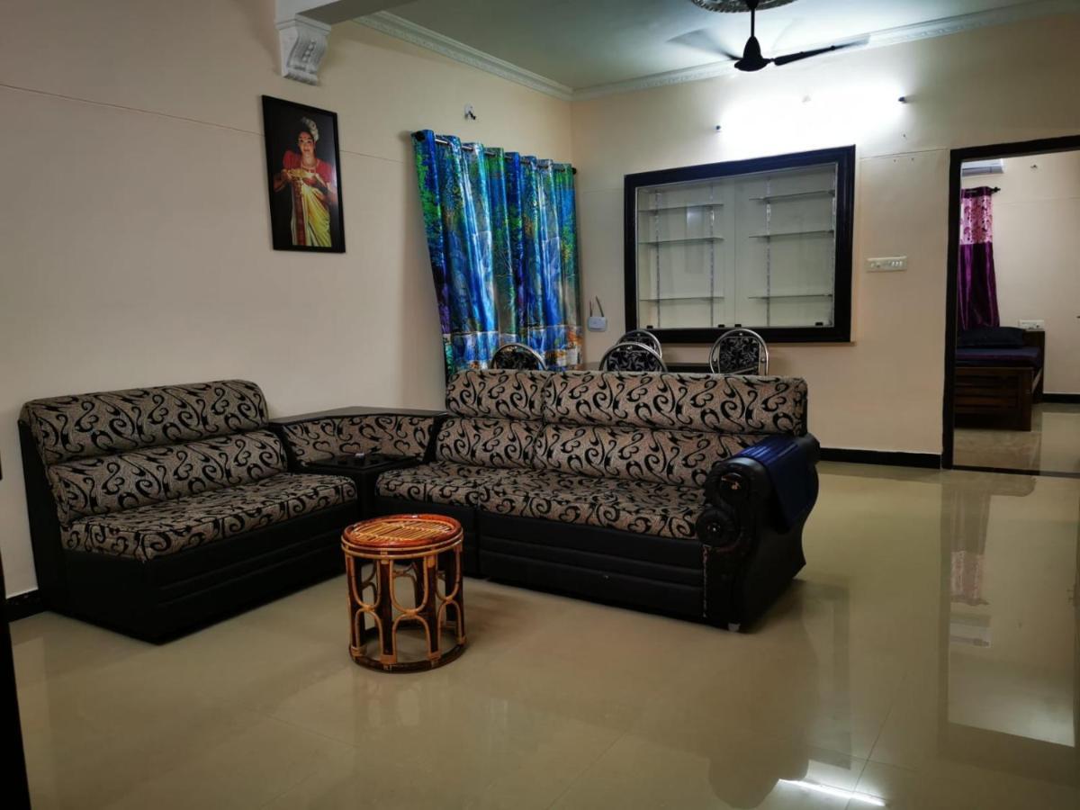 J2 Home Stay - Luxury Homes With Caravan Services Thiruvananthapuram Exterior foto